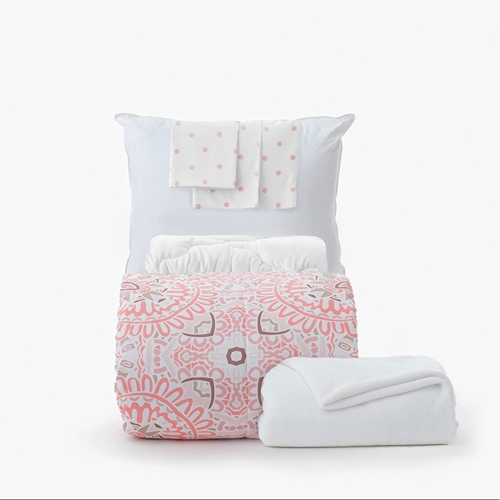 OCM 7-Piece College Dorm Bedding Bundle in Dina